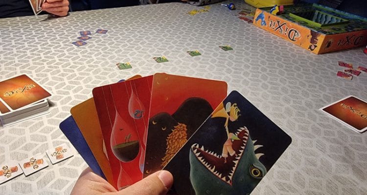 Dixit - så skal der associeres - Dansk spillekort 01